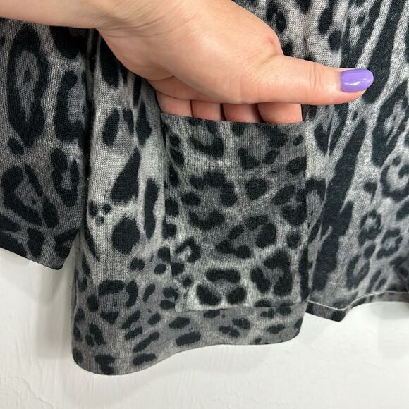 TSE Pure Cashmere Leopard Print Open Front Long Sleeve Cardigan Sweater Size M - Picture 3 of 10